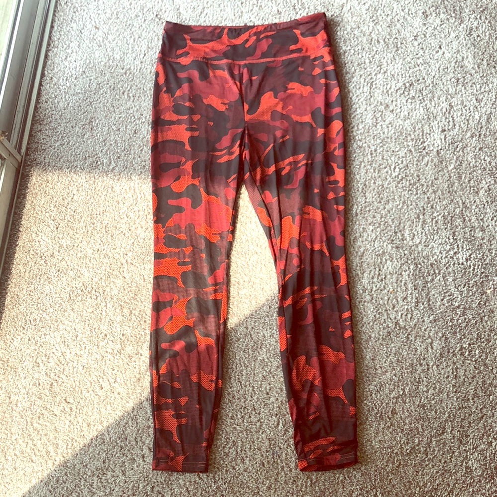 Red Camo leggings